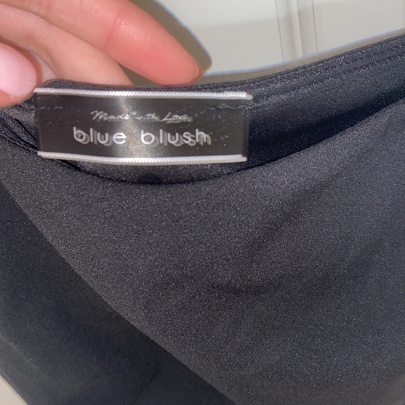 One shoulder cut out dress - Picture 4 of 4